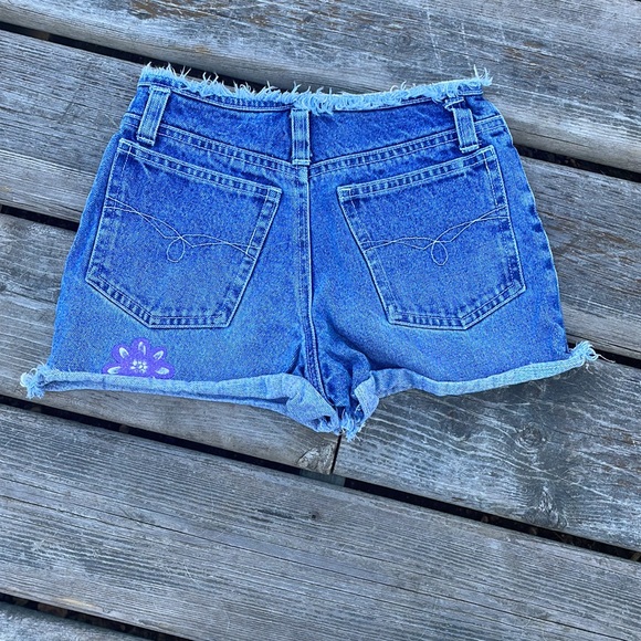 Girls Denim Cutoff Jean shorts - Picture 5 of 5